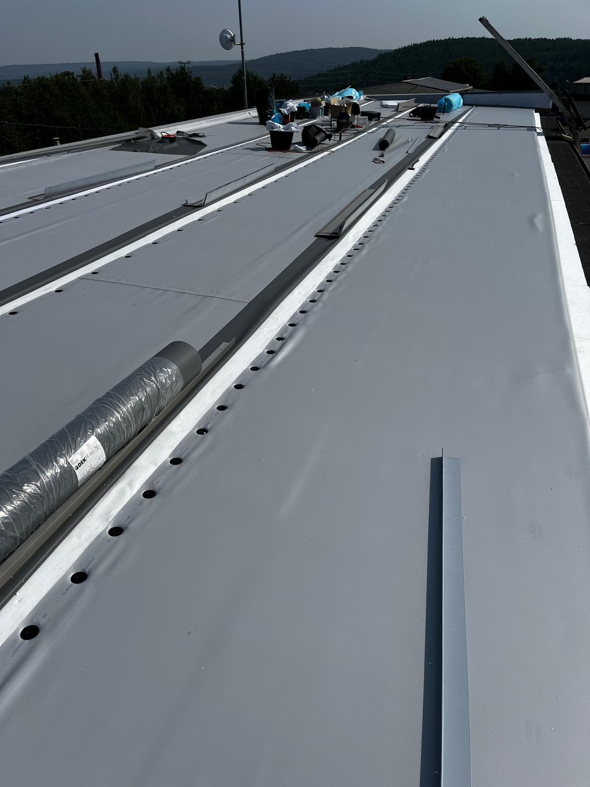 Správa střechy průmyslové haly