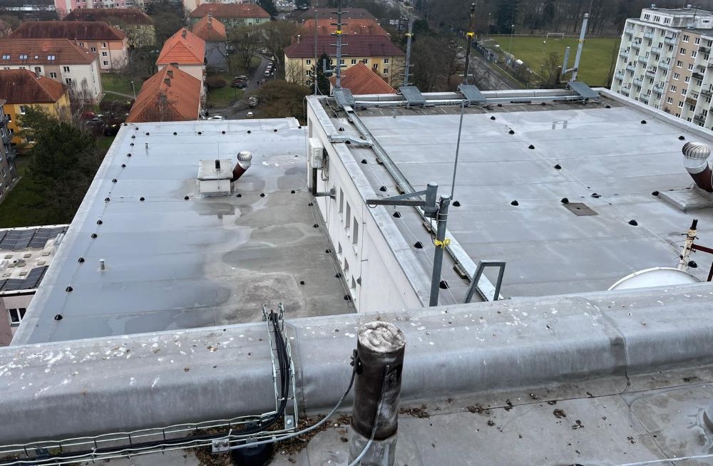 Revize střechy – kontrola svárů a oplechování
